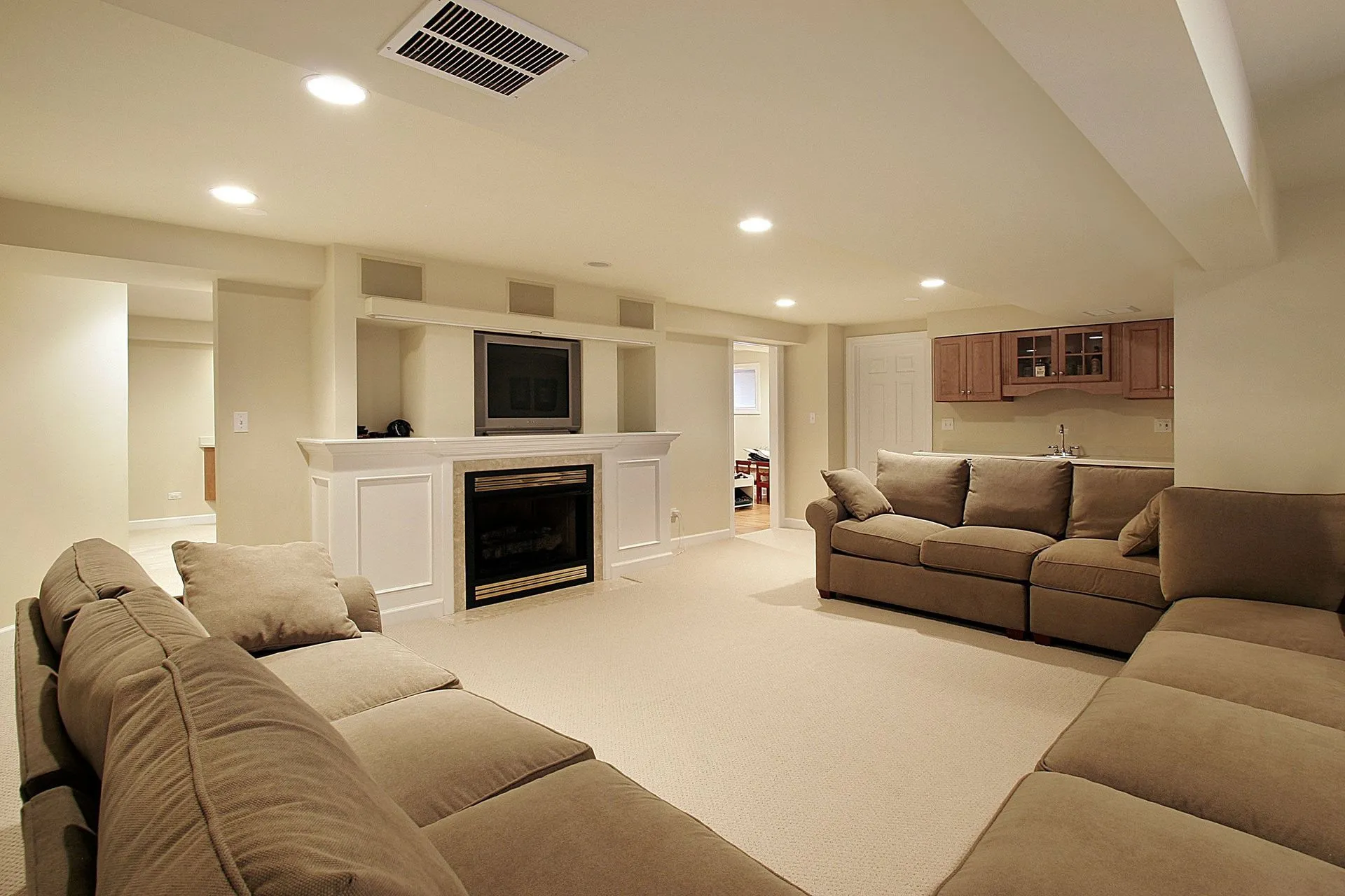 7 Reasons to Invest in Basement Construction